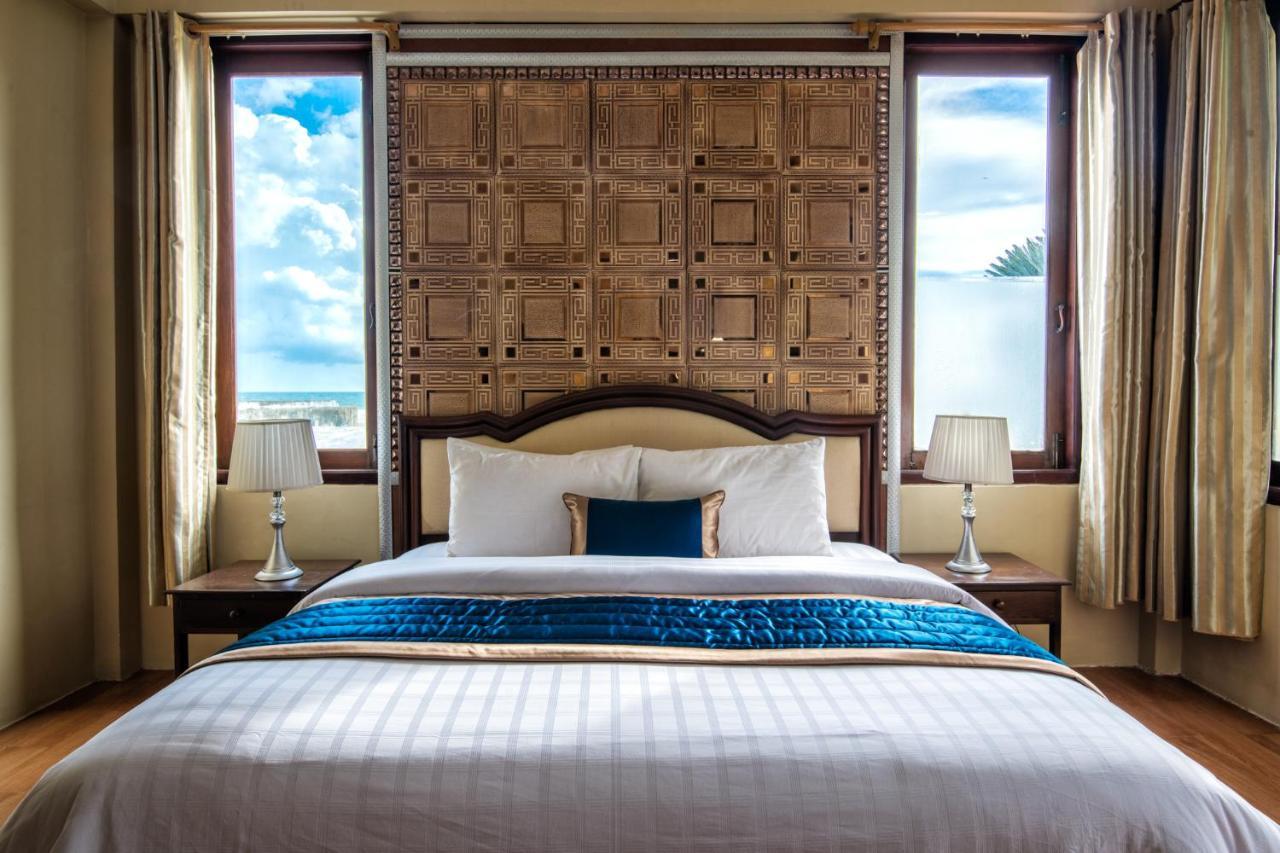 Hotel Lux Ngwesaung Esterno foto