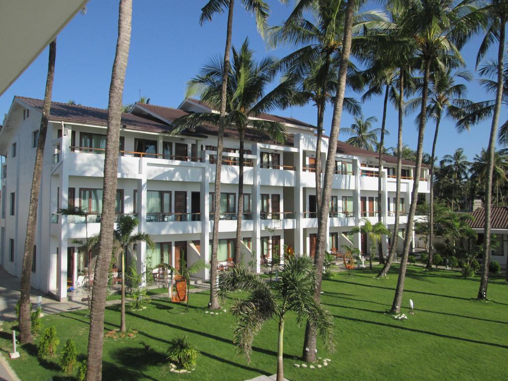 Hotel Lux Ngwesaung Esterno foto