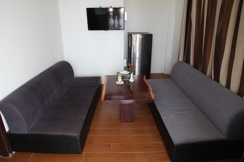 Hotel Lux Ngwesaung Esterno foto
