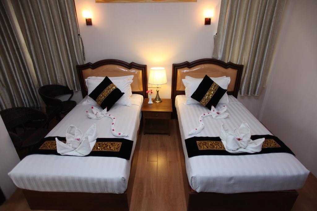 Hotel Lux Ngwesaung Esterno foto