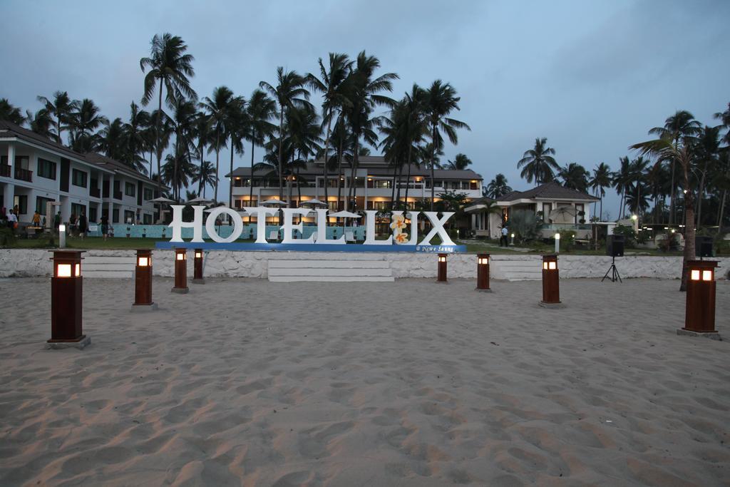 Hotel Lux Ngwesaung Esterno foto