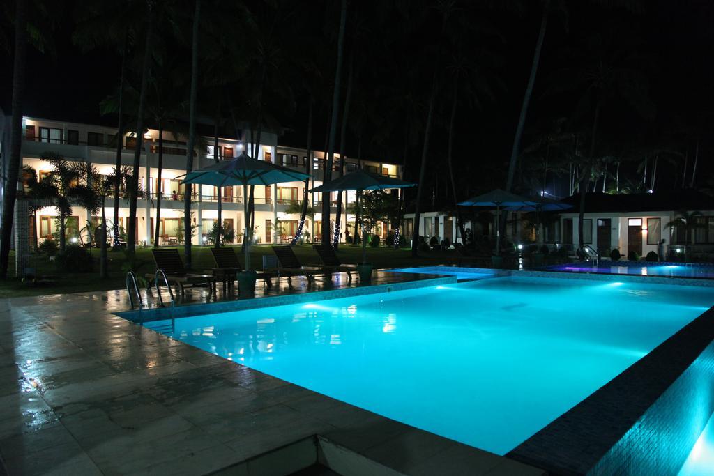 Hotel Lux Ngwesaung Esterno foto