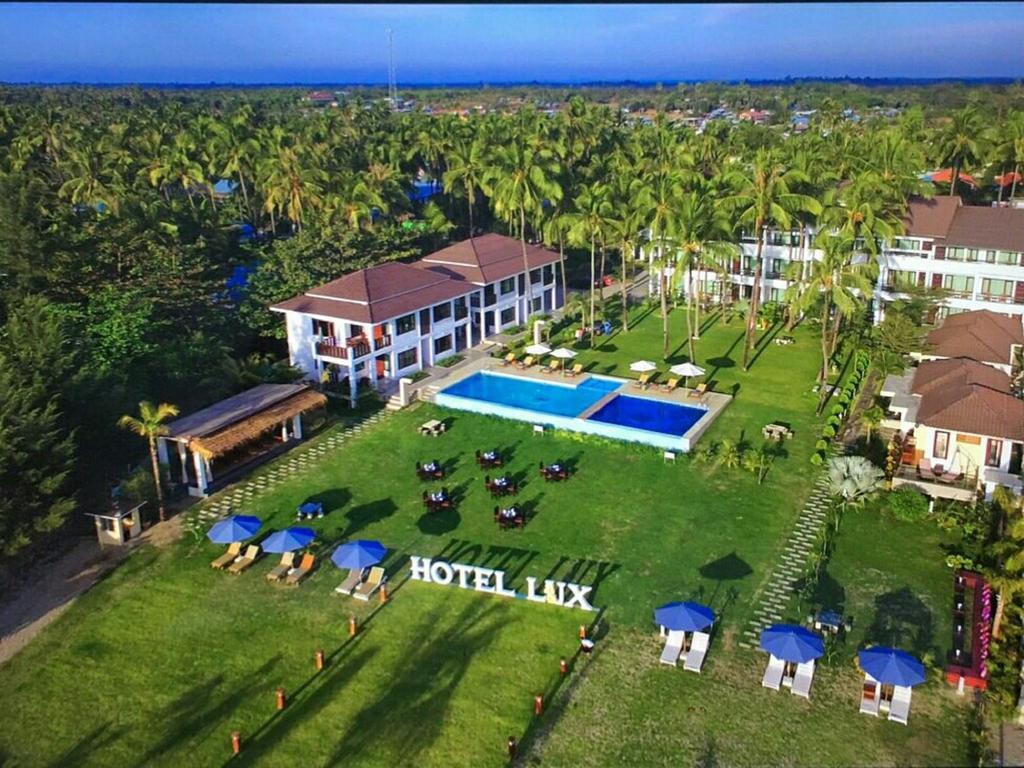 Hotel Lux Ngwesaung Esterno foto