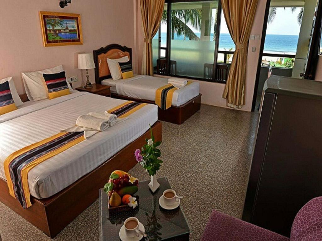 Hotel Lux Ngwesaung Esterno foto
