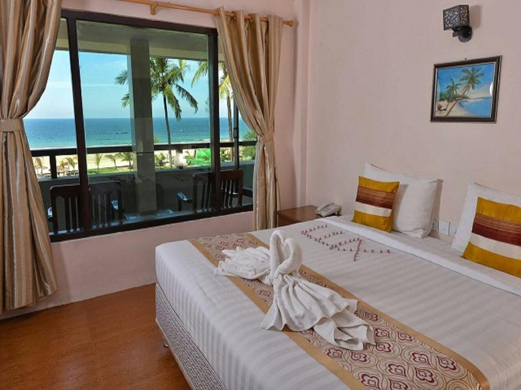 Hotel Lux Ngwesaung Esterno foto