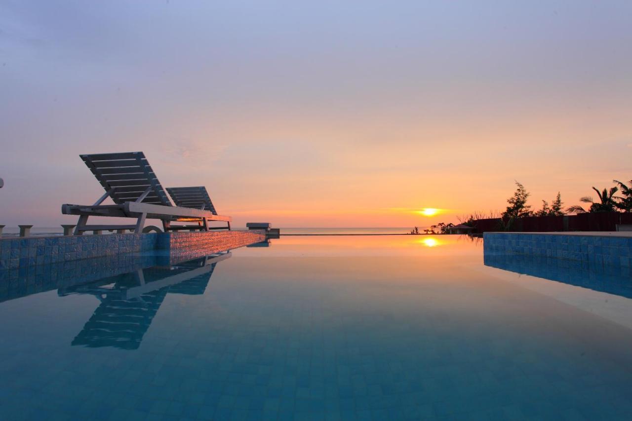 Hotel Lux Ngwesaung Esterno foto